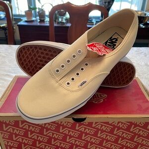 Unisex Vans Authentic White Size 9.5 (W) Size 11 (M) Shoes New with Original Box
